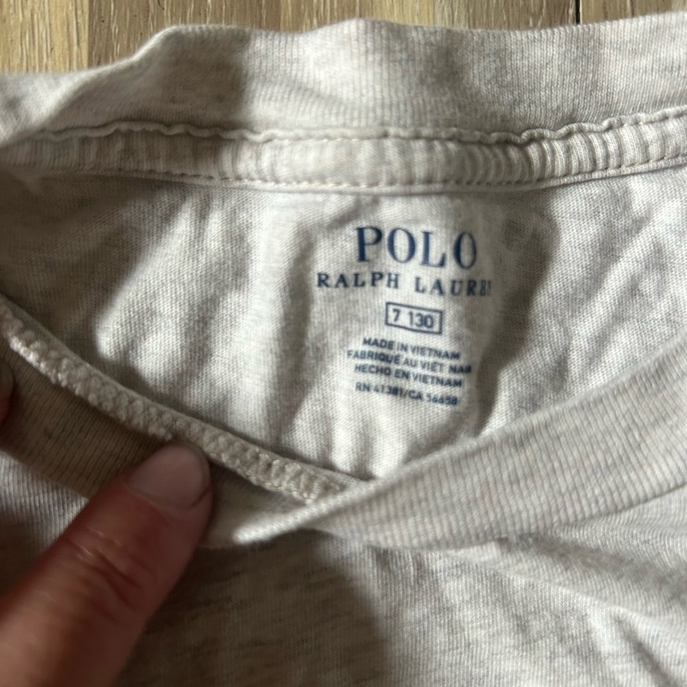 Kid’s Ralph Lauren Polo Bear Graphic T-Shirt in Heathered Oat Size 7 - Picture 6 of 7